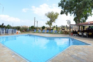 Outdoor pool - Mylos Apts (Hersonissos)