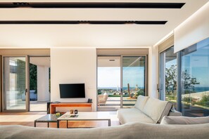 Smart TV, video-game console, DVD player, table tennis