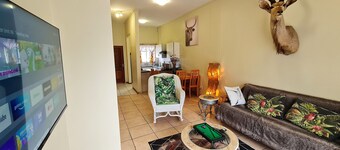 2 bed, 2 bath Ground Apartment, Menlyn