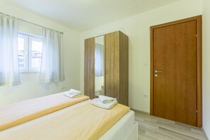 Apartment, 2 Queen Beds | 2 bedrooms, iron/ironing board, free WiFi, bed sheets - A1 - Spacious apt With the sea View & use of Pool (Podstrana)