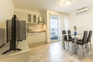 อพาร์ทเมนท์, เตียงควีนไซส์ 2 เตียง | ครัวส่วนตัว | ตู้เย็น, เตาประกอบอาหาร, กาต้มน้ำไฟฟ้า, เตาปิ้งขนมปัง