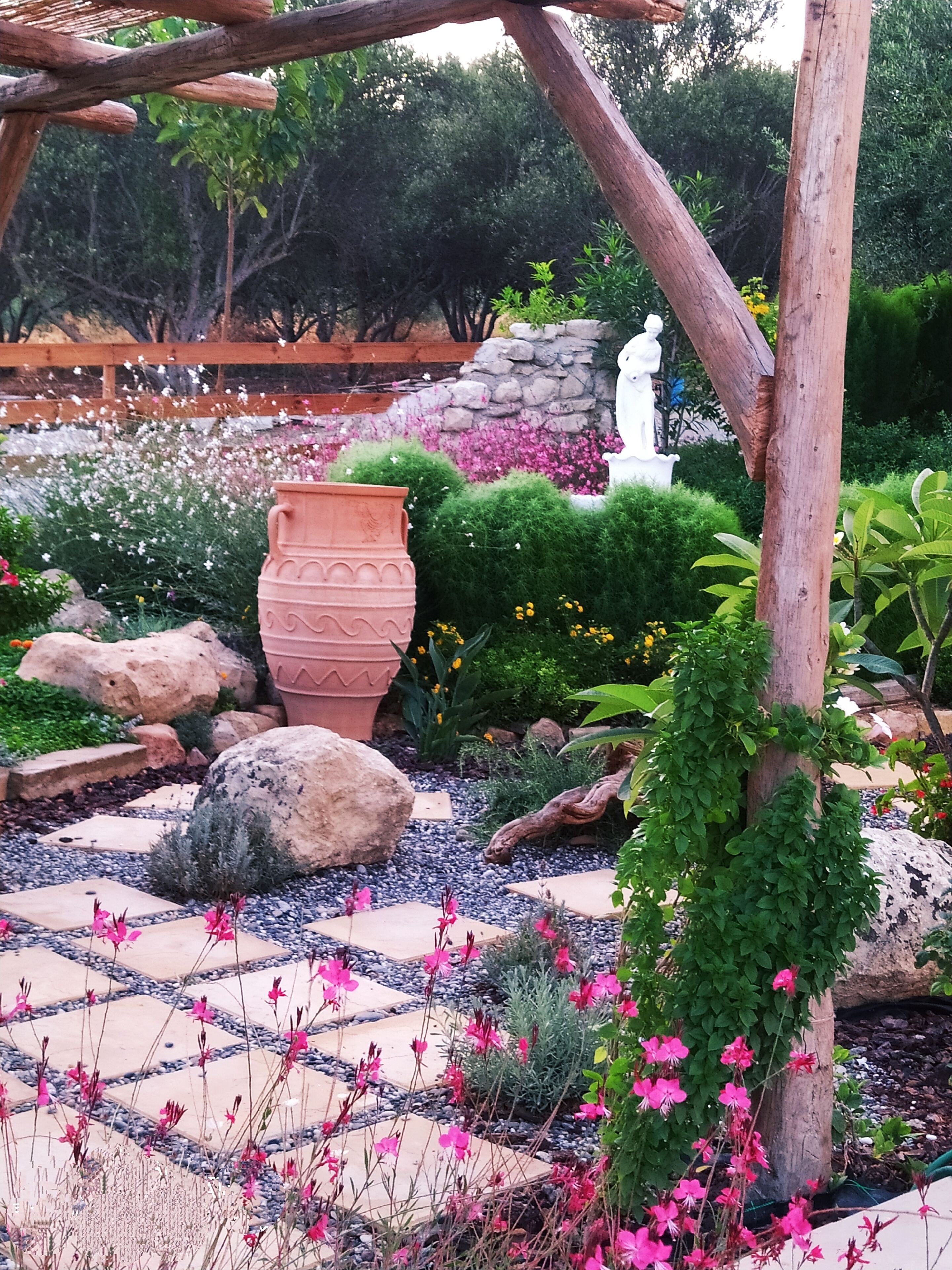 تفاصيل الفندق من الخارج