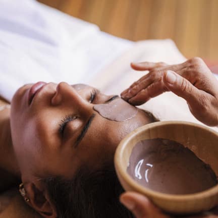 Premium bedding, down comforters, minibar, in-room safe