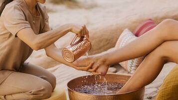 Aromatherapy, hot stone massages, body wraps, detox wraps, facials