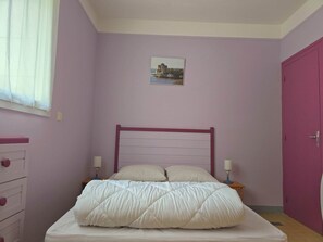 1 bedroom, iron/ironing board, free WiFi