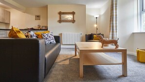 House | Living area | Flat-screen TV - Chapel Race - High Force (Bishop Auckland)