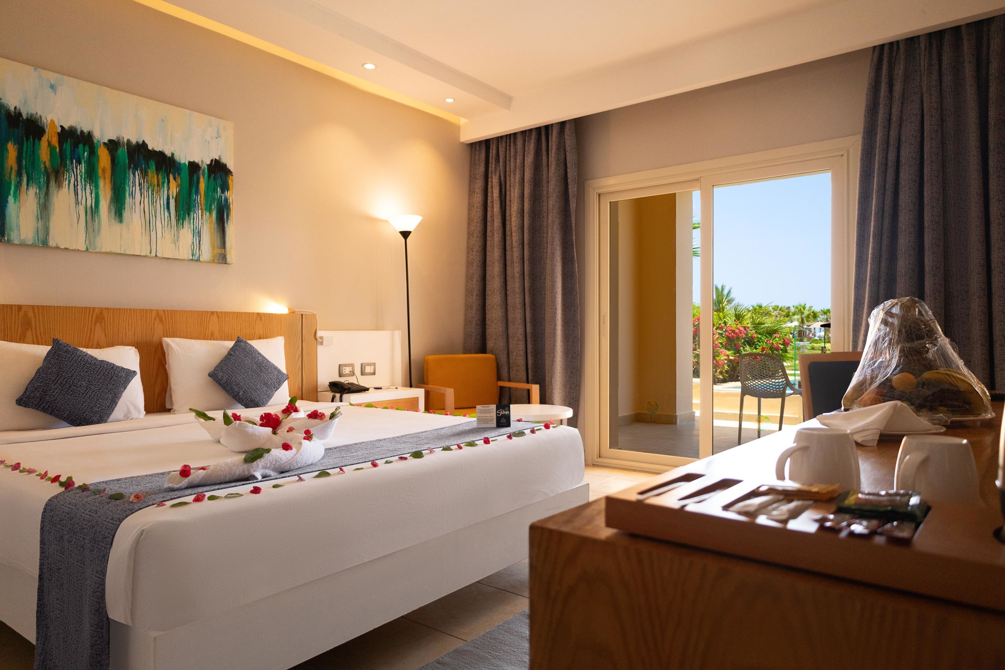 Premium Swim-up | Minibar, safe på rommet, strykejern/-brett og sengetøy