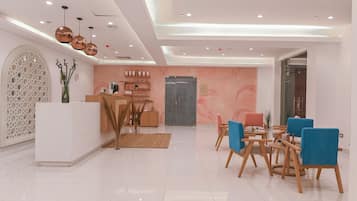 Sauna, hot tub, massages