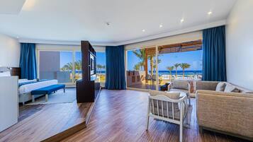 Minibar, in-room safe, iron/ironing board, bed sheets