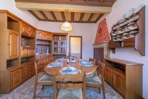 Apartamento familiar, varias habitaciones, 2 baños, junto a la montaña (Mezzegra Le ERE) | Restauración