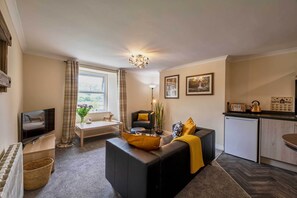 House | Living area | Flat-screen TV - Chapel Race - Low Force (Bishop Auckland)