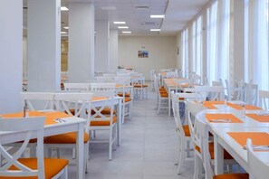 مطعم