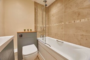 House | Bathroom | Combined shower/tub, soap, shampoo, toilet paper - Cummins & Goings (Barnard Castle)
