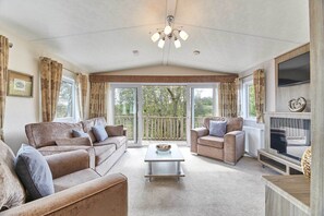 House | Living area | Flat-screen TV