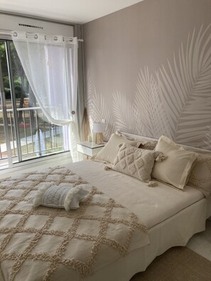 2 chambres, fer et planche à repasser, lit parapluie, Wi-Fi