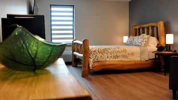 Standard Room | Desk, iron/ironing board, free WiFi, bed sheets
