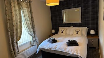 3 bedrooms, desk, iron/ironing board, WiFi