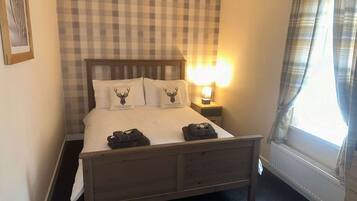 3 bedrooms, desk, iron/ironing board, WiFi