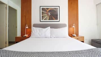 1 habitación, tabla de planchar con plancha, wifi y ropa de cama