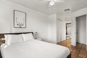 2 bedrooms, desk, iron/ironing board, free WiFi