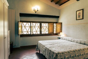 4 Schlafzimmer, Bügeleisen/Bügelbrett, WLAN, Bettwäsche