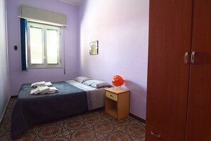 5 dormitorios, tabla de planchar con plancha, wifi gratis y ropa de cama