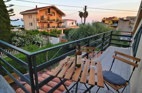 تناول الطعام بالخارج