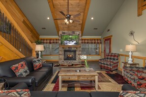 Living area - Bearvue Point (Gatlinburg)