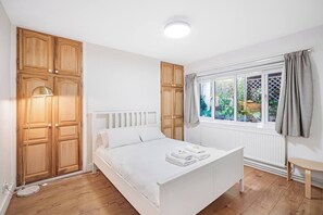 1 Schlafzimmer, Bügeleisen/Bügelbrett, kostenloses WLAN, Bettwäsche