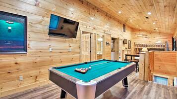 Ferienhütte, Mehrere Betten, Whirlpool | Spielezimmer