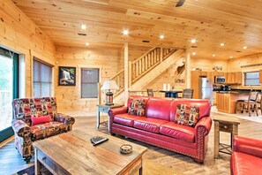 Living area - Smokies View (Gatlinburg)
