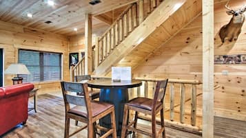 Cabin, Multiple Beds, Hot Tub | Dining