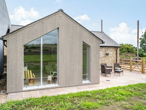 UK34189 - The Shippon