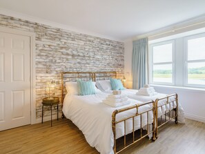 5 soverom, wi-fi (inkludert) og sengetøy