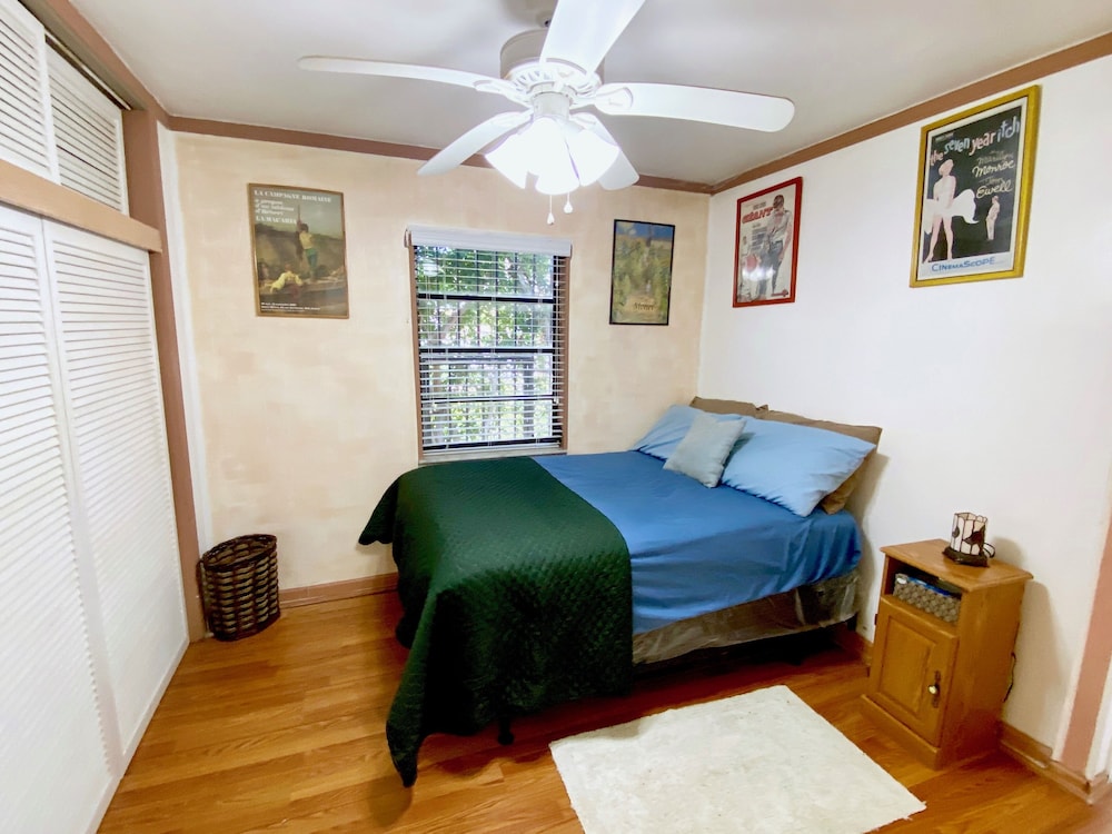 Gardolinos Cottage Near The Bay - Caribbean