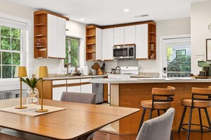 Dining - Walkable Inman Park Retreat by Beltline Krog & Eateries (Atlanta)