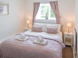 2 bedrooms, free WiFi, bed sheets - 2 bedroom accommodation in Rothbury (Rothbury)