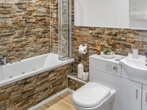 Towels - 2 bedroom accommodation in Rothbury (Rothbury)