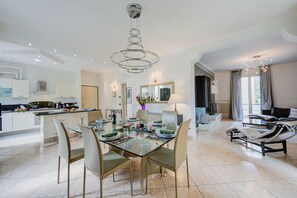 Appartamento familiare, camere multiple (Silvy Apt Salò | Charming & Near) | Interni