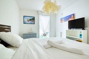 1 habitación, tabla de planchar con plancha, wifi y ropa de cama