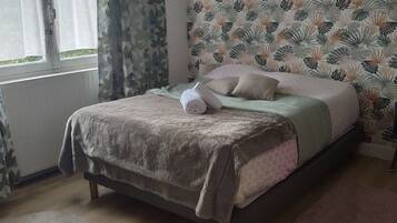 1 chambre, bureau, lit parapluie, Wi-Fi gratuit