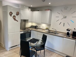 Family Apartment, Ensuite (Ashshmali's) | Restaurant