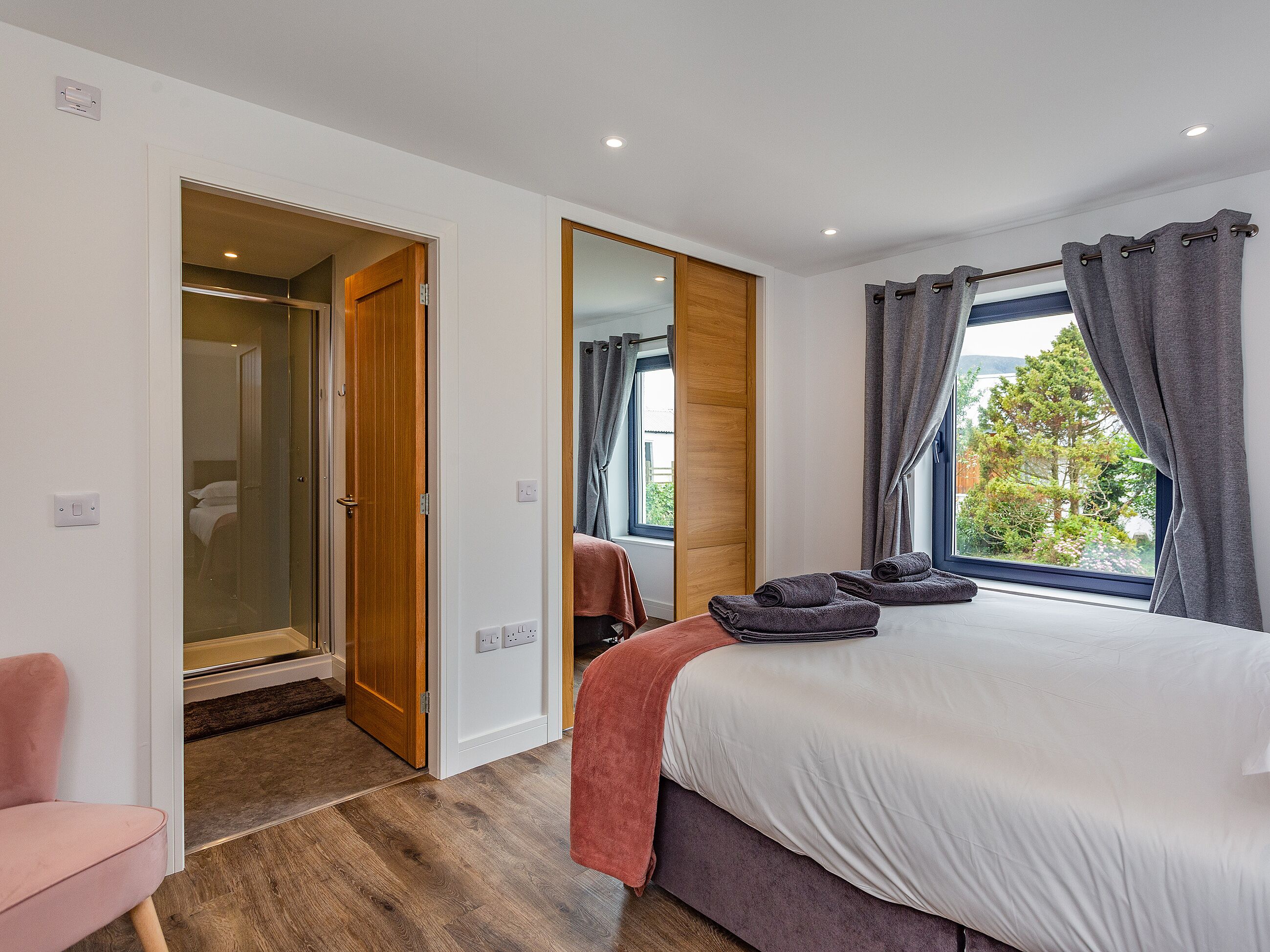 4 bedrooms, free WiFi, bed sheets