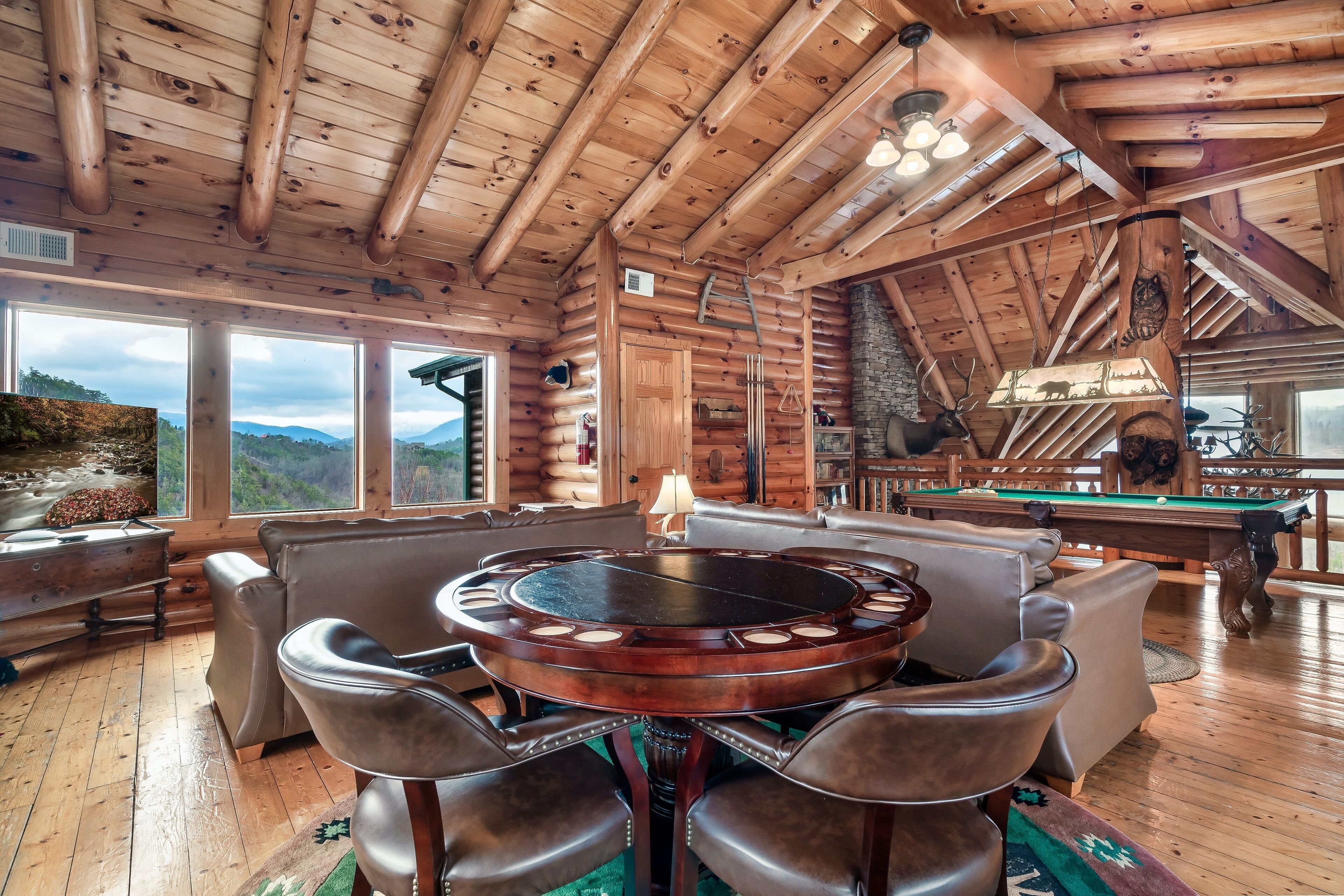 🍁SPECIAL⛄️: LUX Log Mansion w/180° VIEWS, SAUNA, & HOT TUB