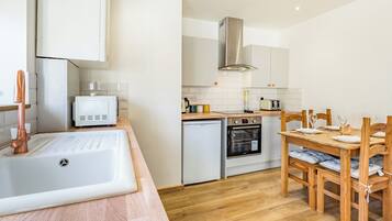 Dishwasher, high chair