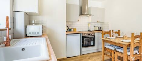 Lave-vaisselle, chaise haute