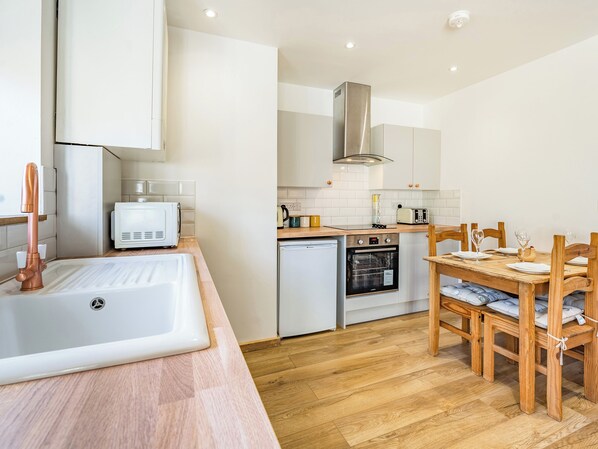 Dishwasher, highchair