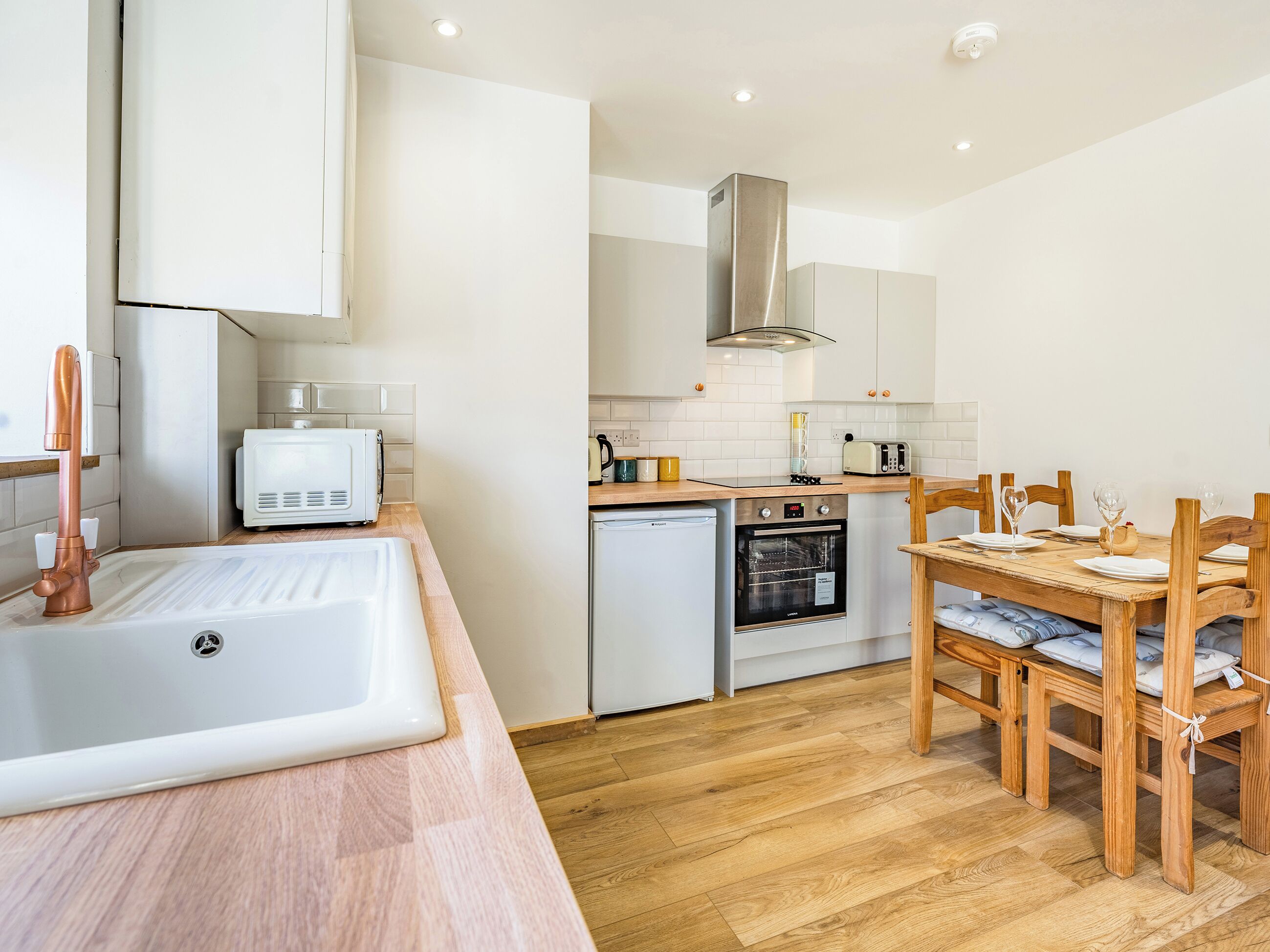 Dishwasher, highchair