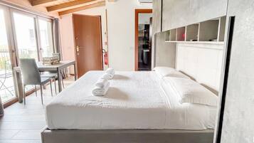 1 chambre, fer et planche à repasser, Wi-Fi gratuit, draps fournis