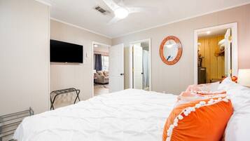 1 室のベッドルーム、遮光カーテン、インターネットアクセス